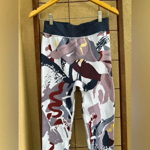 Sweaty Betty Multi-Color Leggings - Picture 4 of 6